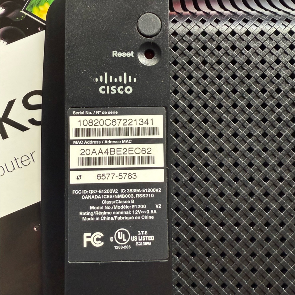 Linksys WiFi Router E1200 N300 Mbps 4-Port Wireless Router - Picture 5 of 8